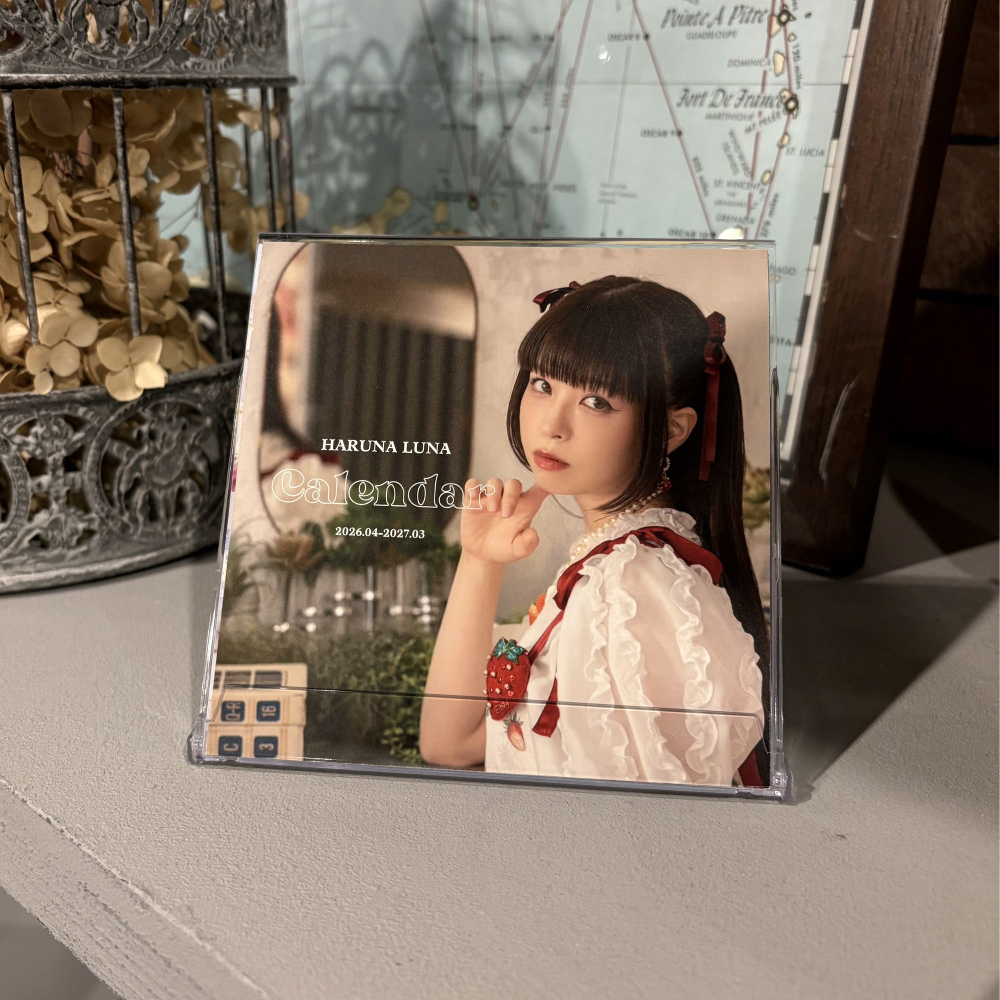 【3/7 ネットサイン会】春奈るなカレンダー 2026.04-2027.03【アナザージャケット（ネットサイン会 Ver.）＋ご希望のお宛名＋直筆サイン付】